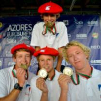 ®Benoit-CARPENTIER-longboard-2014-EUROSURF-Junior-ACORES-medailles-d'or©FFS